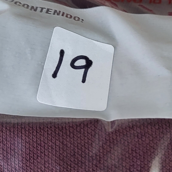 PUMA Ladies Sweatshirt. Burgundy Size Medium - Picture 11 of 11